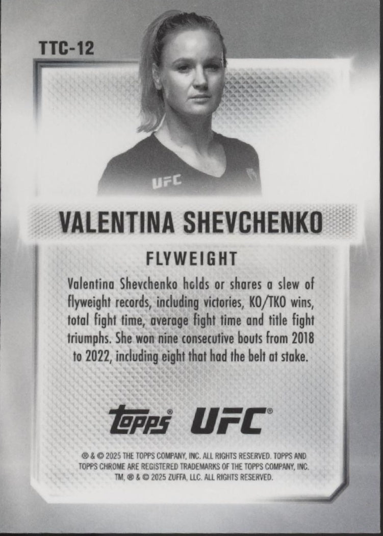 Valentina Shevchenko 2025 Topps Chrome Top of the Class Green Refractor 65/99
