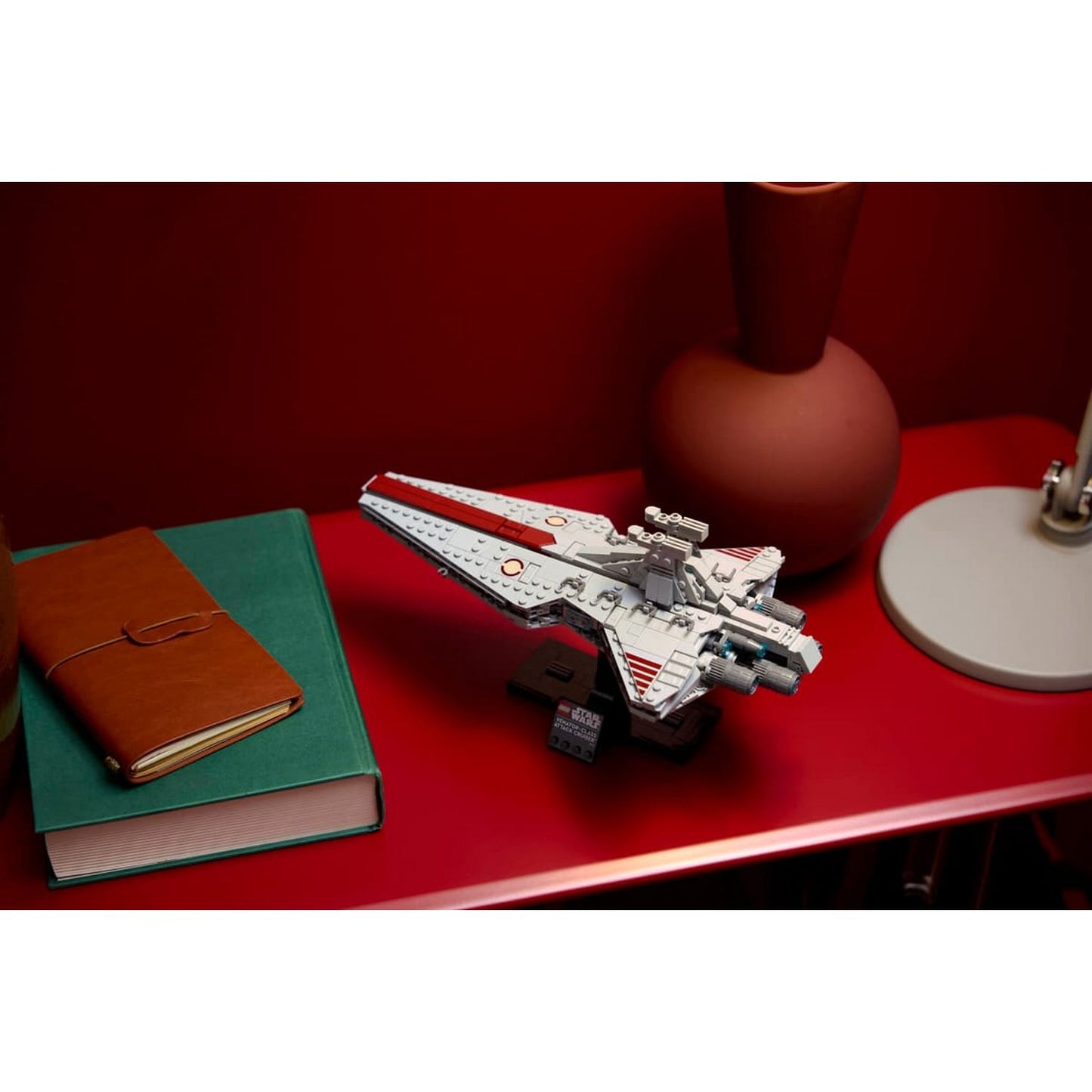 LEGO Venator-Class Attack Cruiser 75441