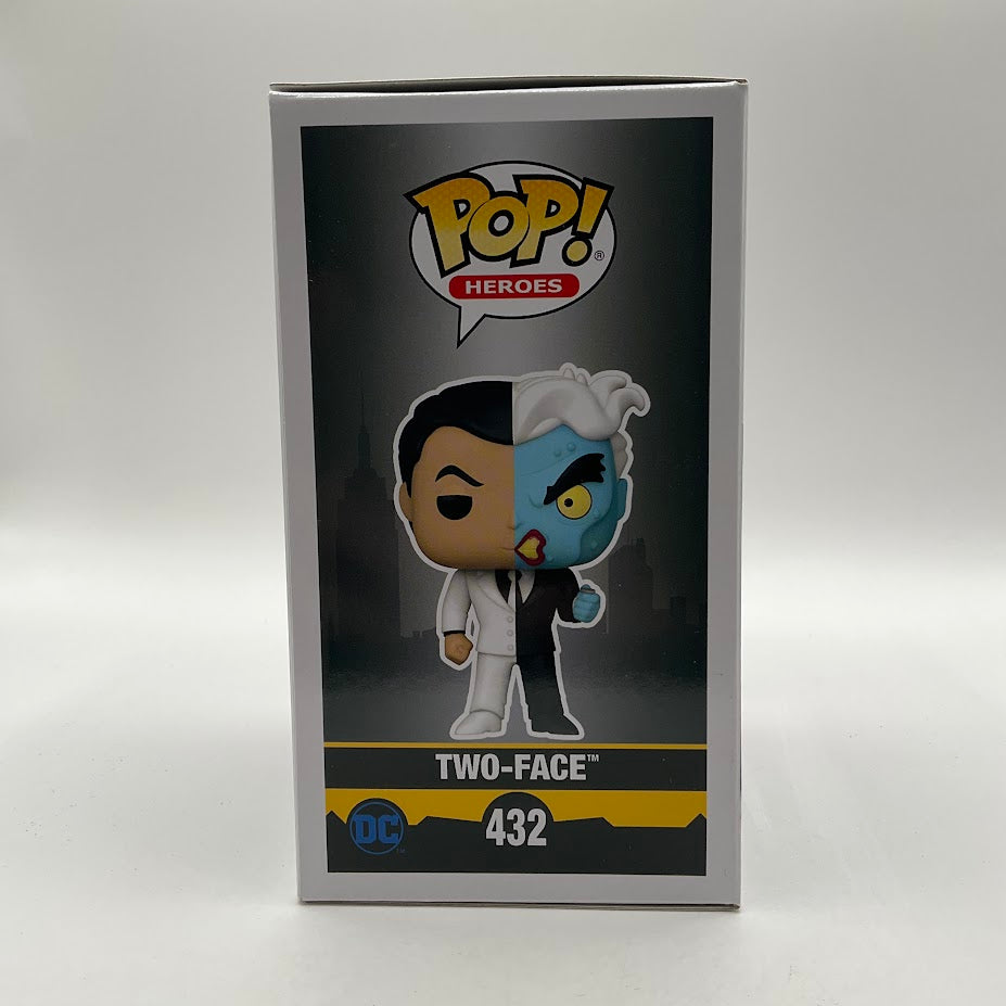 Two-Face Funko Pop! Batman The Animated Series #432 2021 LA Comic Con