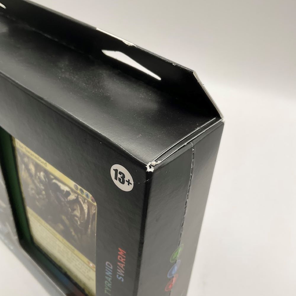 Magic the Gathering: Warhammer 40,000 Tyranid Swarm Commander Deck #1 *See Pictures for Details*