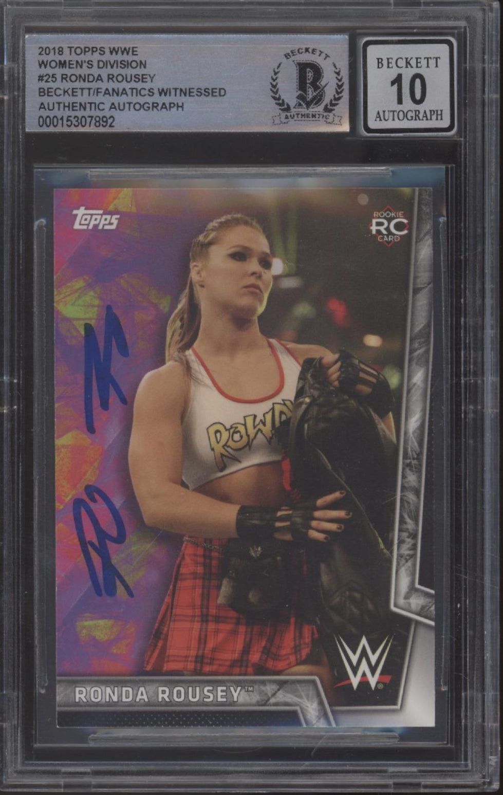Ronda Rousey 2018 Topps Women's Division #25 with Beckett Witnessed Auto 10