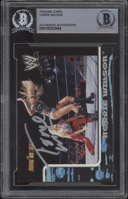 Torrie Wilson 2002 Fleer Royal Rumble #52 with Beckett Authentic Auto