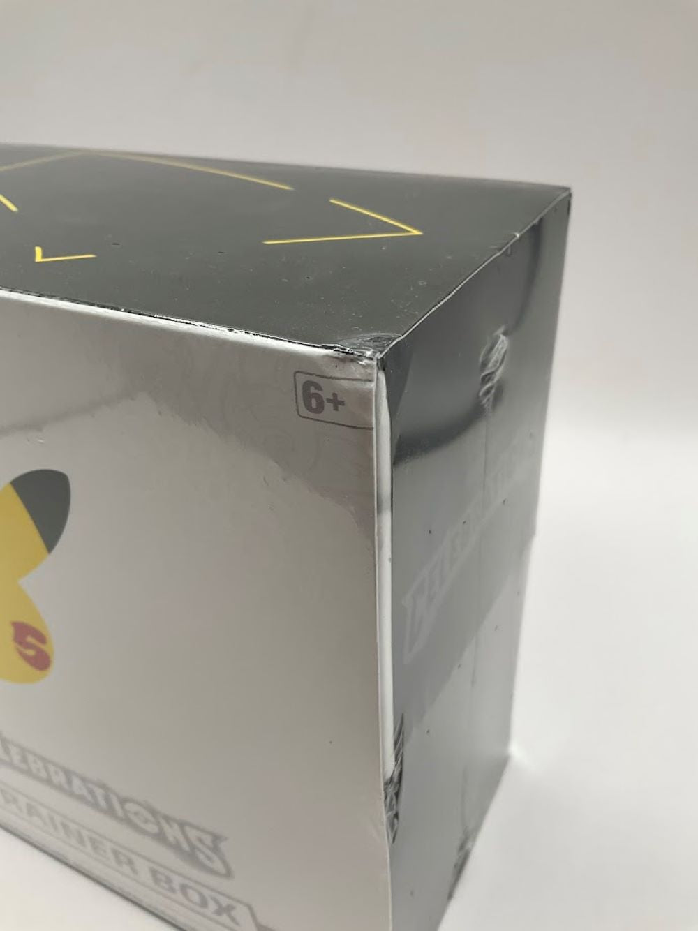 Pokemon: Celebrations Elite Trainer Box #2 *See Pictures for Condition*、Pokemon、kayou