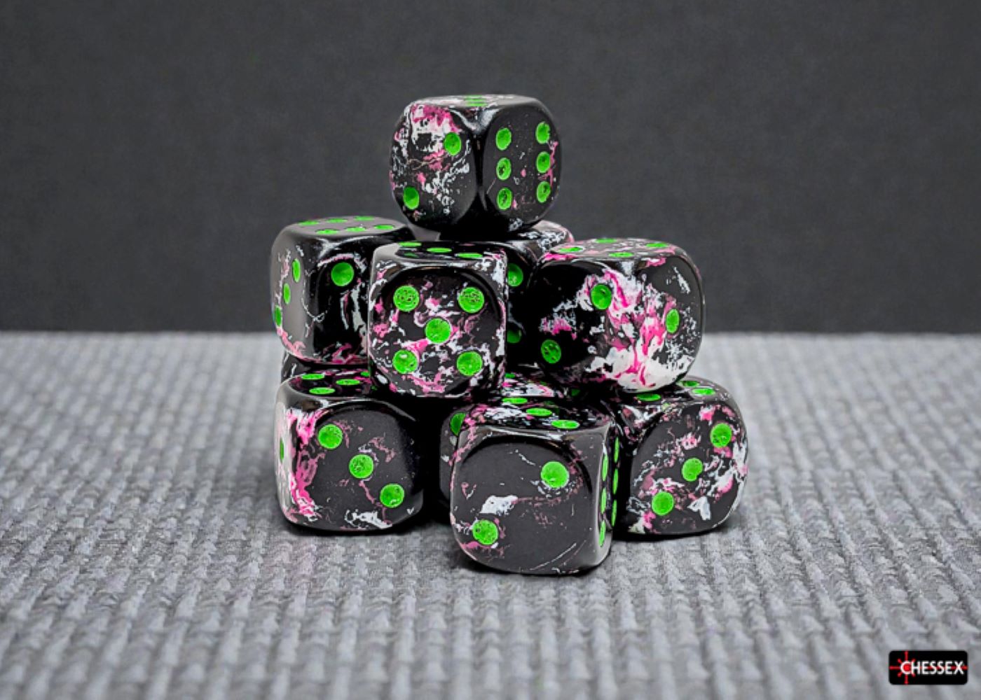 Chessex: Paintball/Green 16mm d6 Dice Block (12 Dice)
