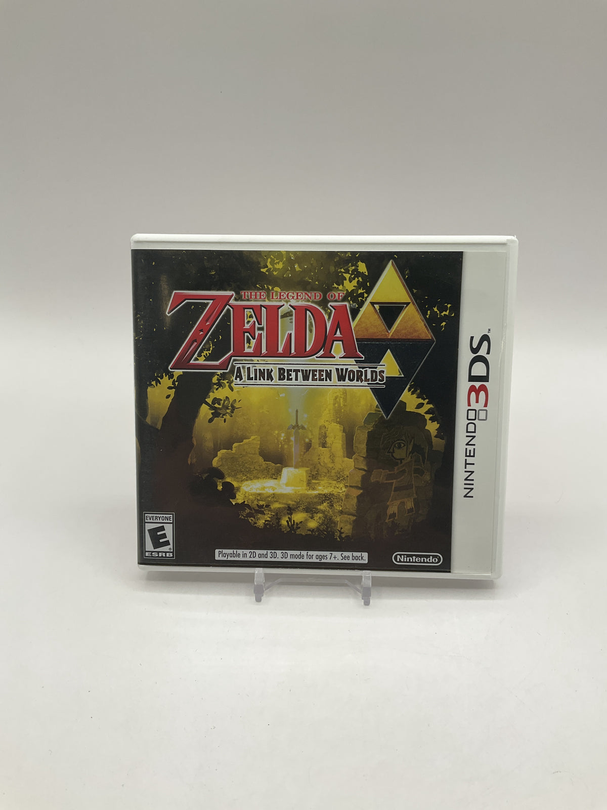 The Legend of Zelda A Link Between Worlds Nintendo 3DS Used