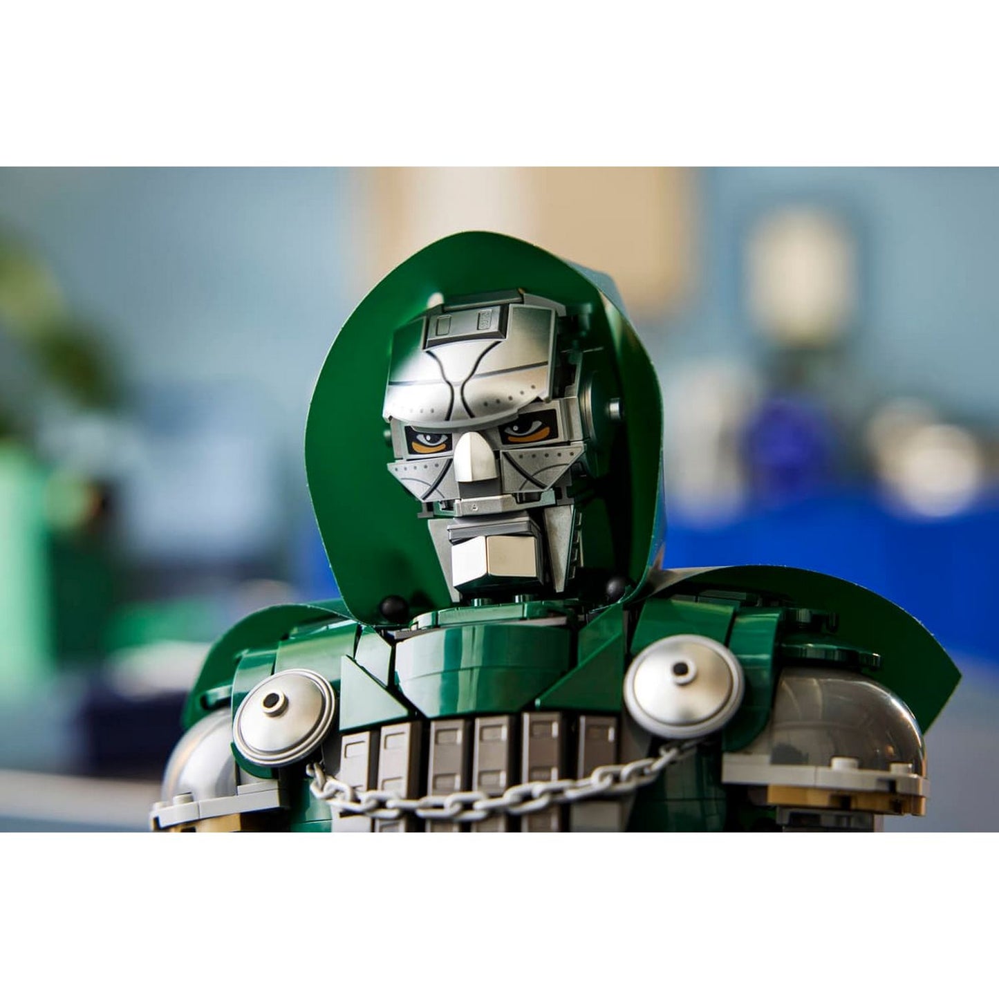 LEGO Doctor Doom Bust 76345