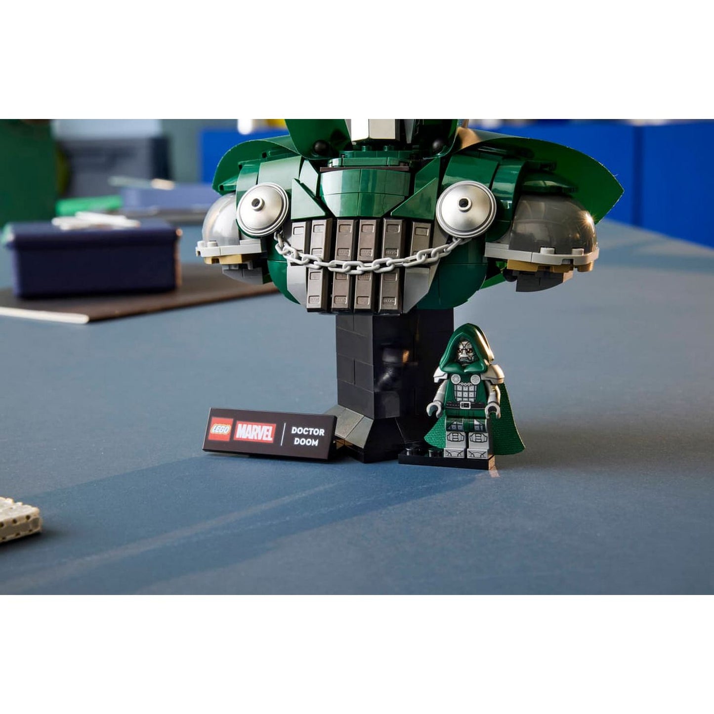 LEGO Doctor Doom Bust 76345