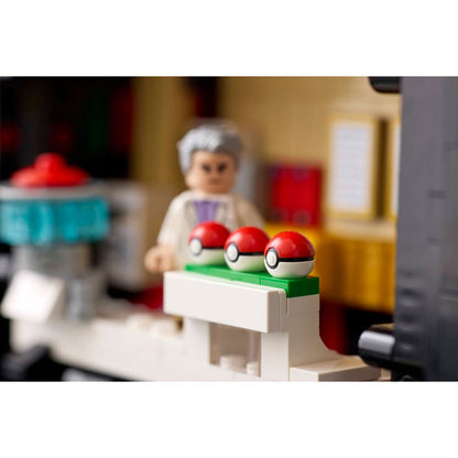 LEGO Iconic Trainer Moments Poké Ball 72154