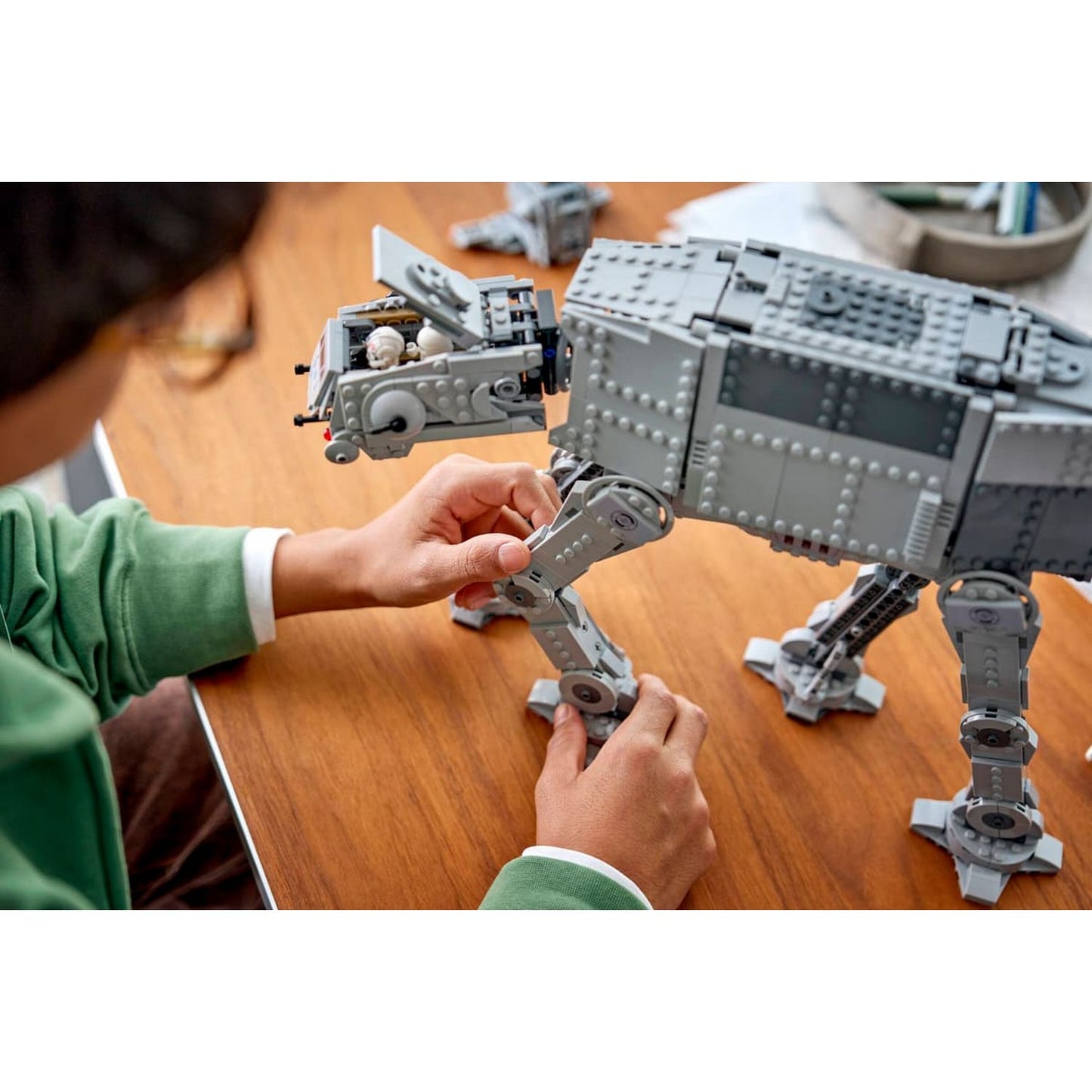 LEGO Imperial Remnant AT-AT™ with INT-4 75454