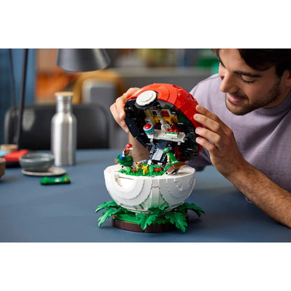 LEGO Iconic Trainer Moments Poké Ball 72154