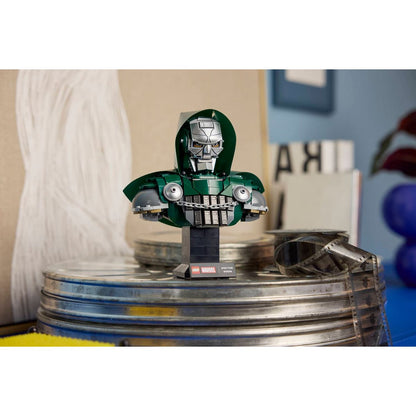 LEGO Doctor Doom Bust 76345