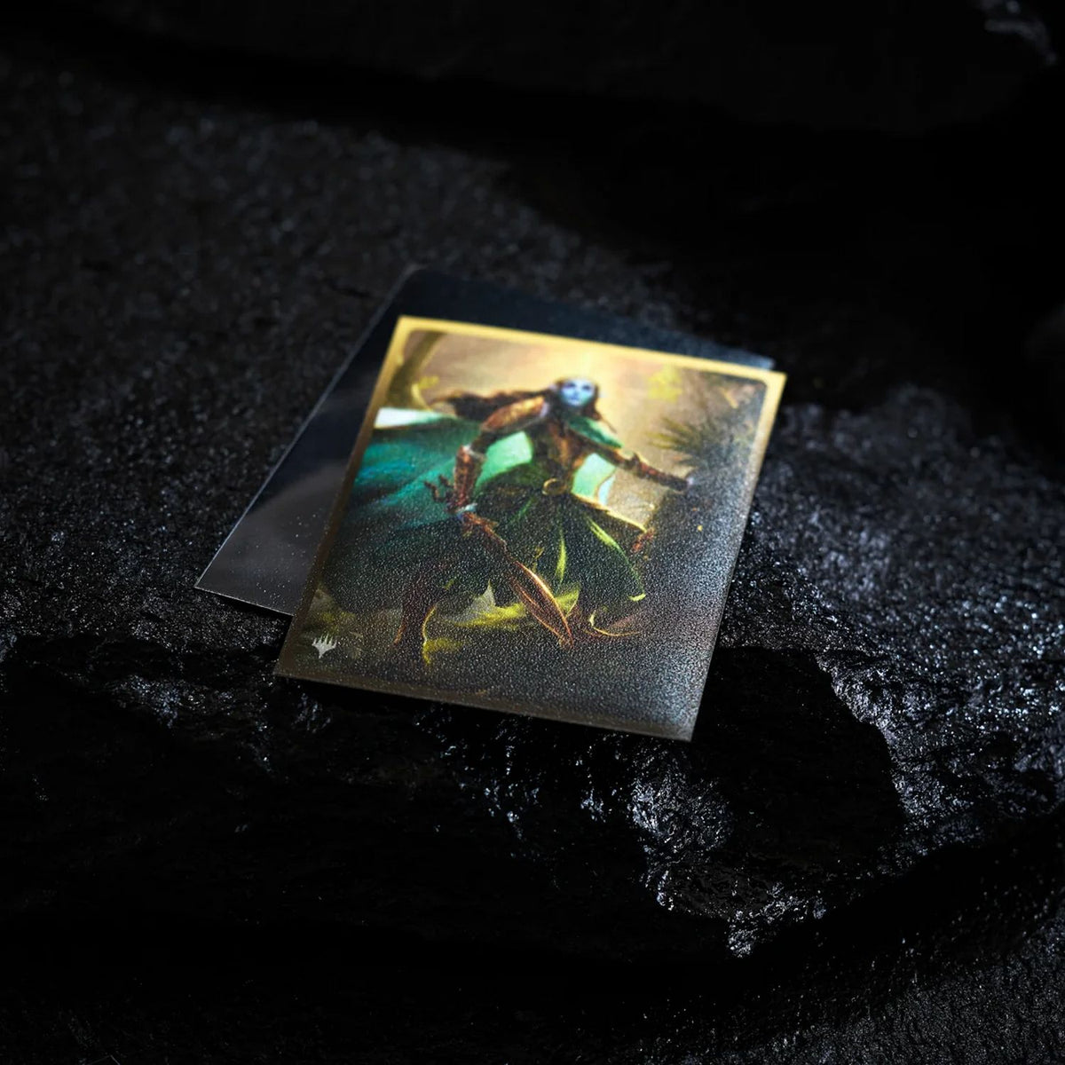 Dragon Shield: Legendary Series - 100ct Matte Dual Art Standard Sleeves (Lathril, Blade of Elves)