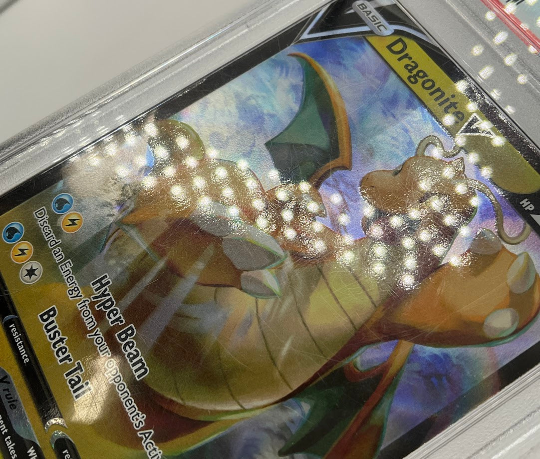 Dragonite V Pokemon Pokemon GO #049 PSA 3