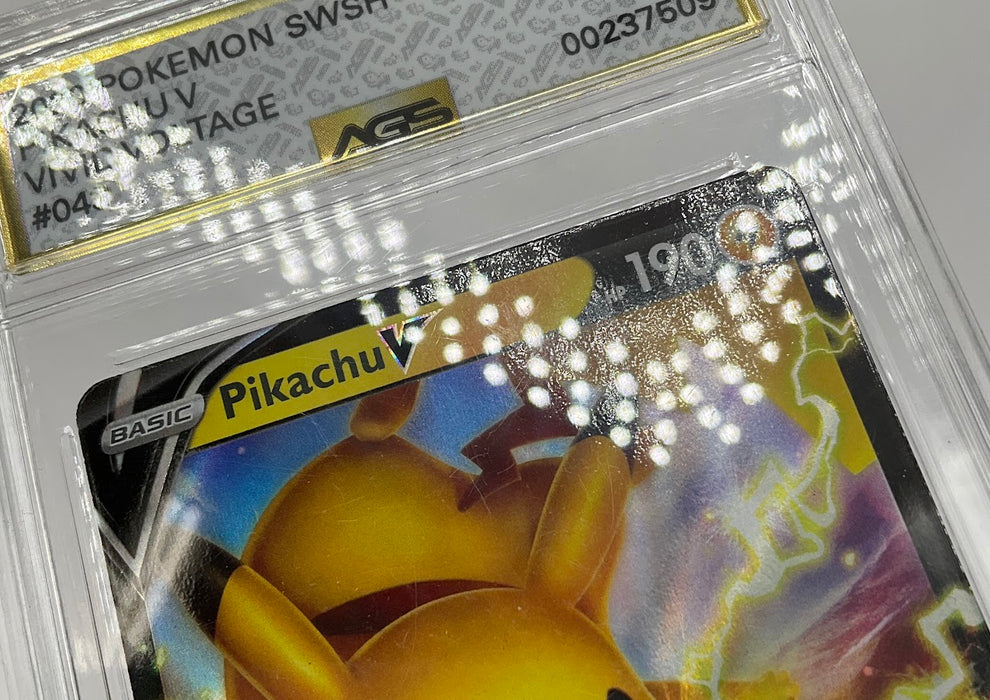 Pikachu V Pokemon Vivid Voltage #043 AGS 10