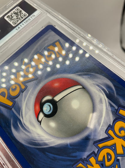 Zapdos Pokemon Base Set Holo #16 PSA 8