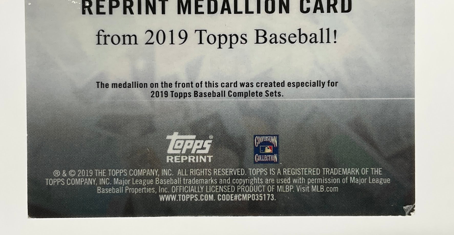 Roberto Clemente 2019 Topps Chrome Greatest Cards Reprint Medallion Card 22/50 - Collector Store LLC