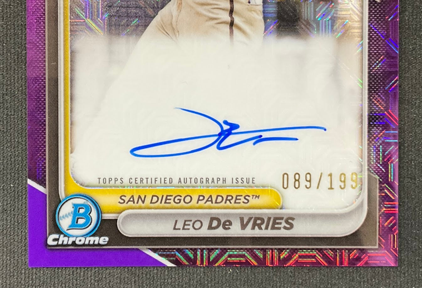 Leo De Vries 2024 Bowman Chrome Purple Mojo Refractor Auto 089/199 #BMA-LD