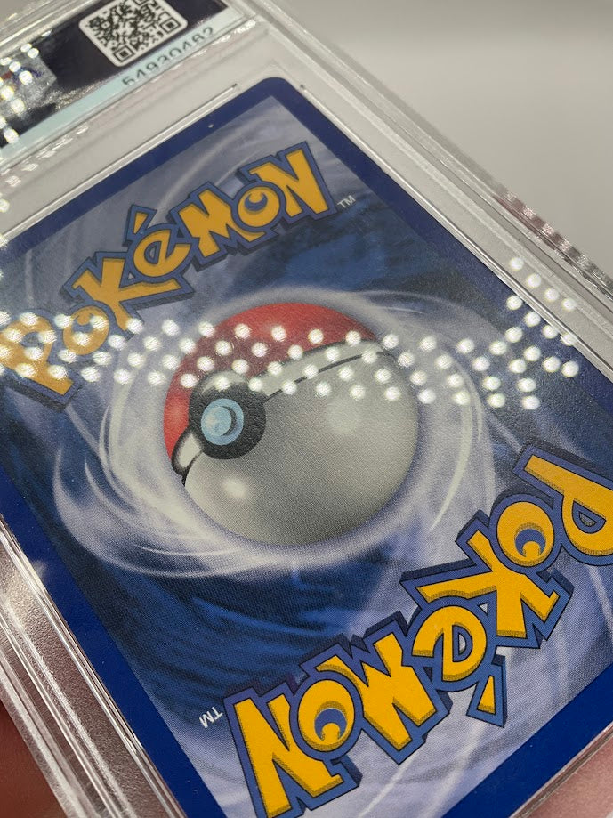 Squirtle Pokemon Base Set Shadowless #63 PSA 8