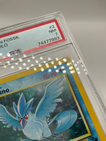 Articuno Pokemon Fossil Holo 1st Edition #2 PSA 7
