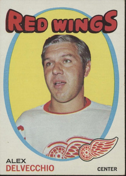 Alex Delvecchio 1971 - 72 Topps #37 Detroit Red Wings EX - NM - Collector Store LLC