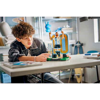LEGO Lionel Messi – Soccer Legend 43015